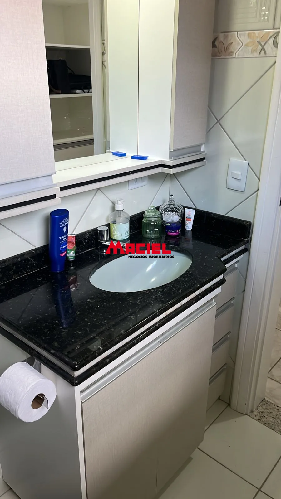 Alugar Casa / Sobrado em S&atilde;o Jos&eacute; dos Campos R$ 4.500,00 - Foto 33