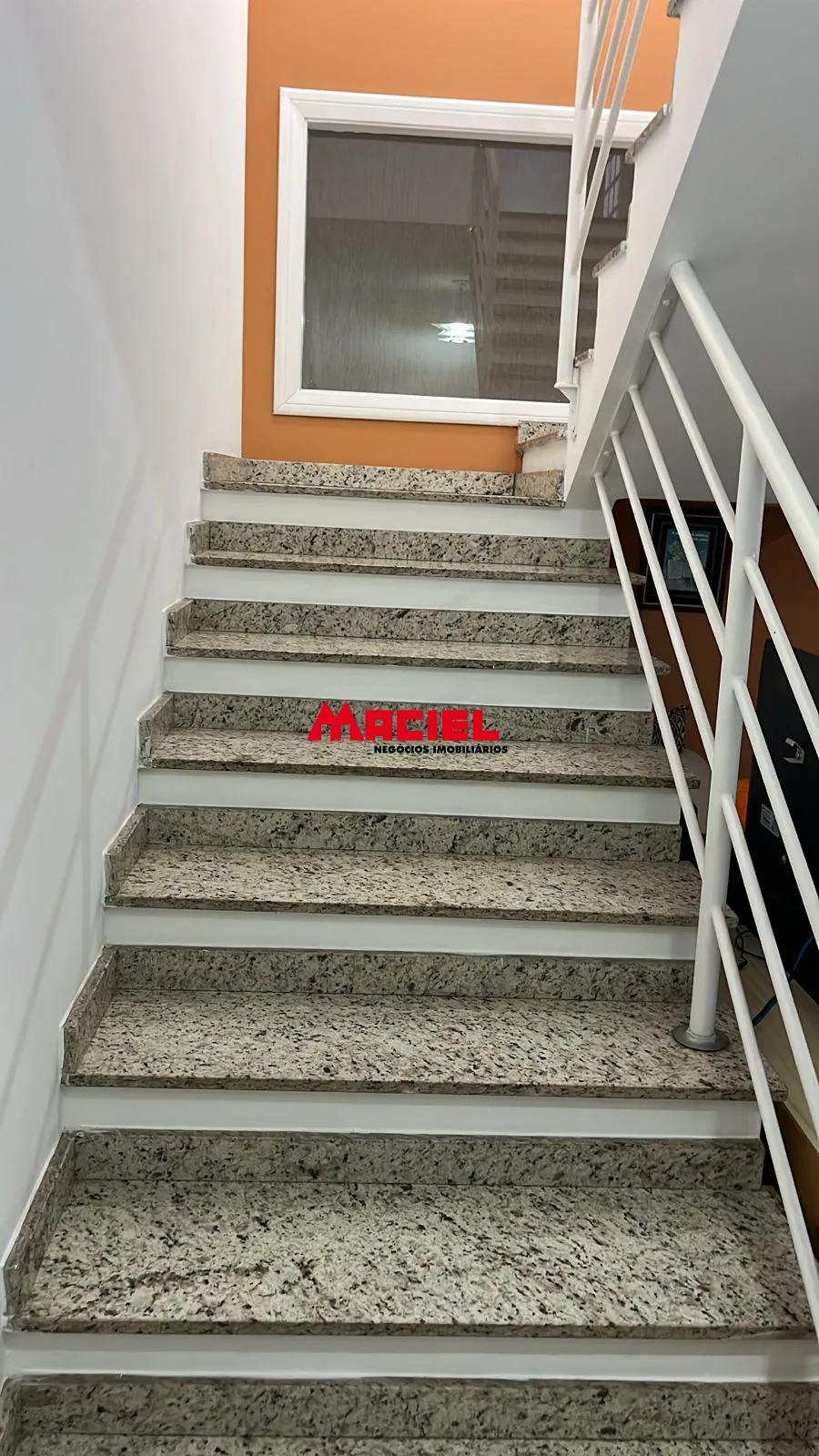 Alugar Casa / Sobrado em S&atilde;o Jos&eacute; dos Campos R$ 4.500,00 - Foto 36