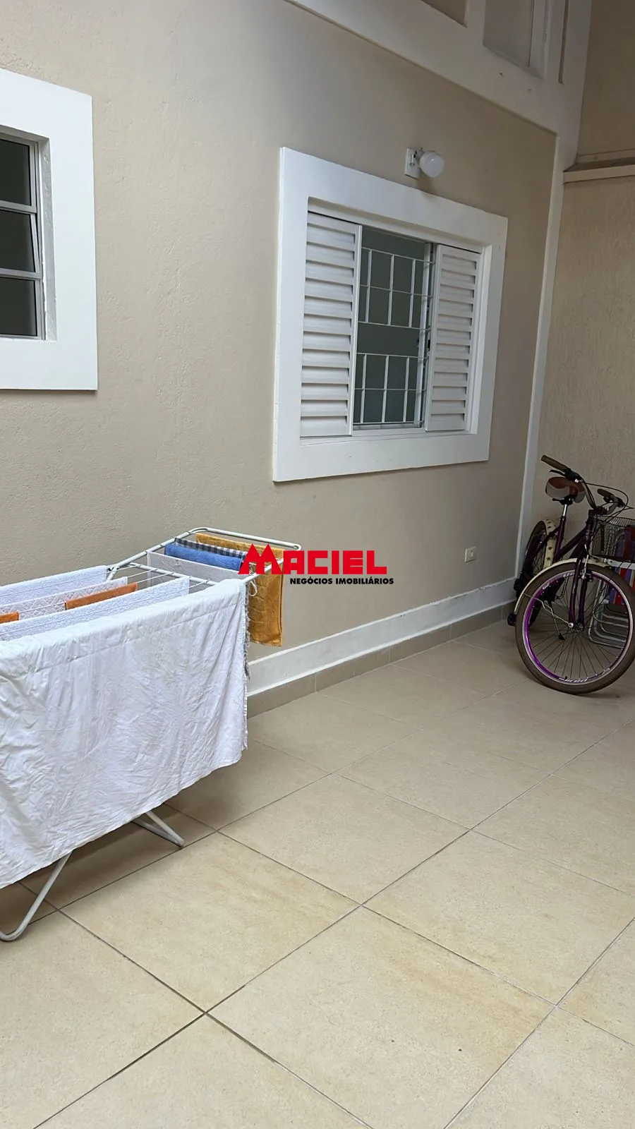 Alugar Casa / Sobrado em S&atilde;o Jos&eacute; dos Campos R$ 4.500,00 - Foto 37