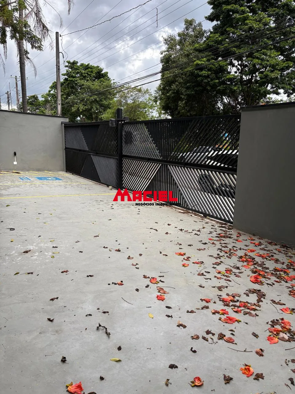 Alugar Comercial / Galp&atilde;o em S&atilde;o Jos&eacute; dos Campos R$ 30.000,00 - Foto 3