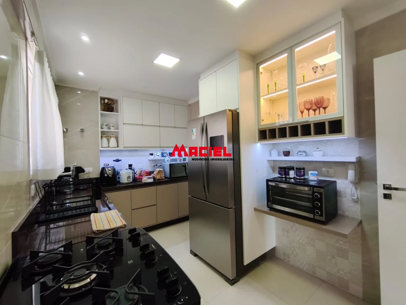 Comprar Apartamento / Padr&atilde;o em S&atilde;o Jos&eacute; dos Campos R$ 1.390.000,00 - Foto 16