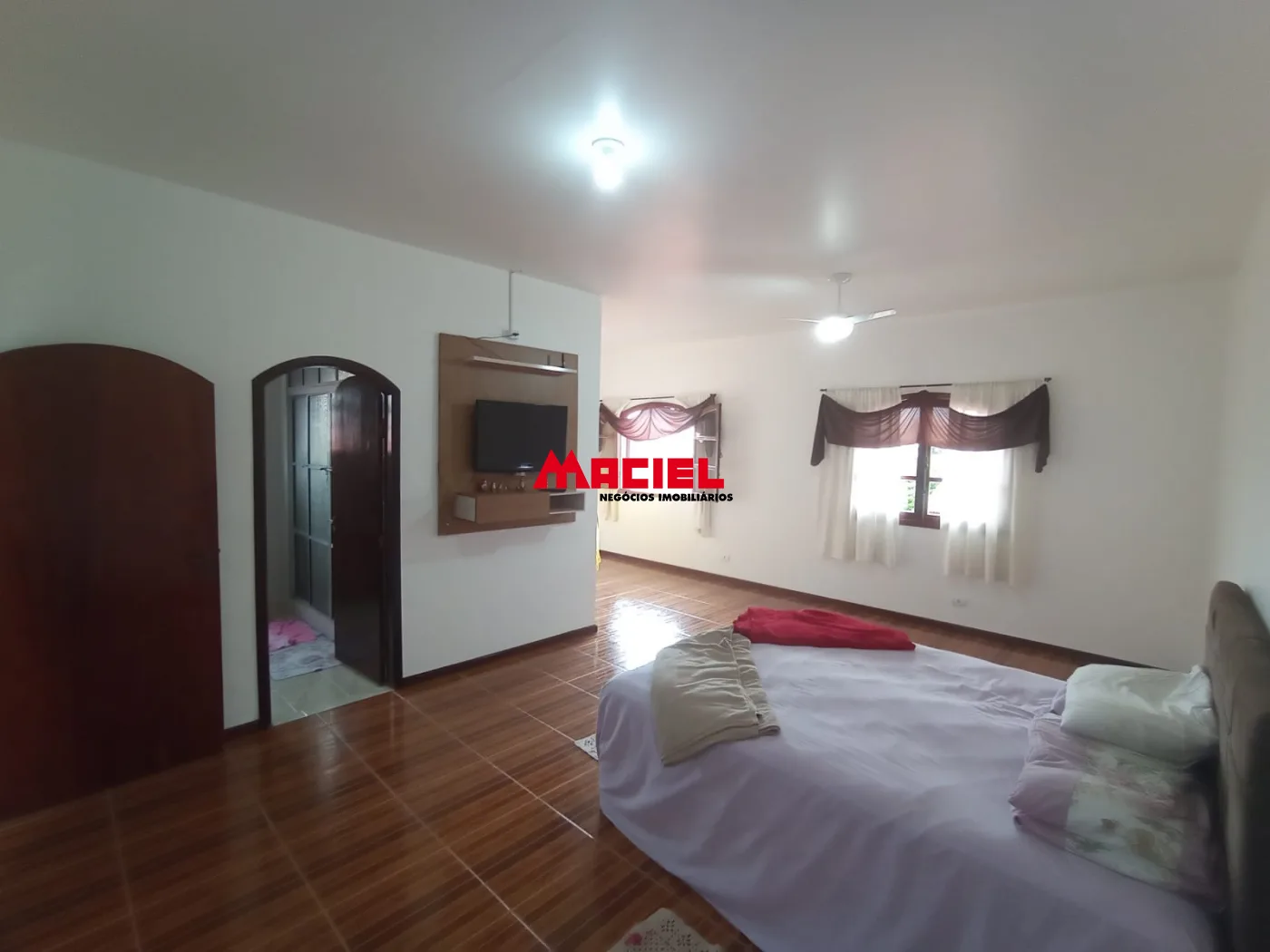 Comprar Casa / Sobrado em S&atilde;o Jos&eacute; dos Campos R$ 1.100.000,00 - Foto 10
