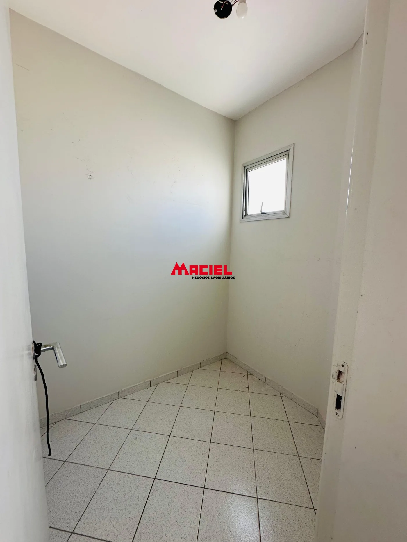 Alugar Apartamento / Padr&atilde;o em S&atilde;o Jos&eacute; dos Campos R$ 3.800,00 - Foto 10