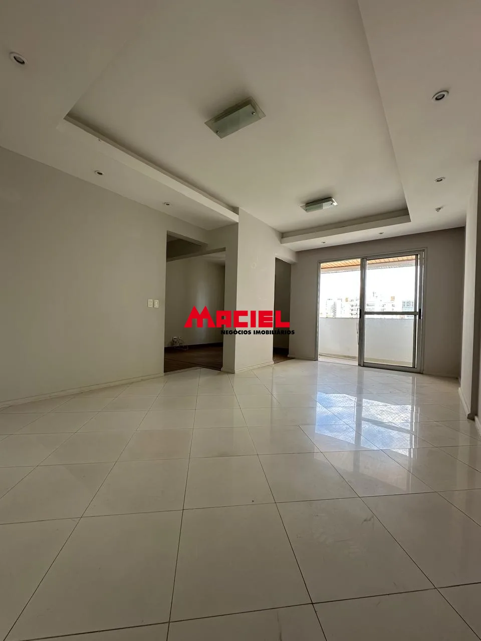 Alugar Apartamento / Padr&atilde;o em S&atilde;o Jos&eacute; dos Campos R$ 3.800,00 - Foto 14