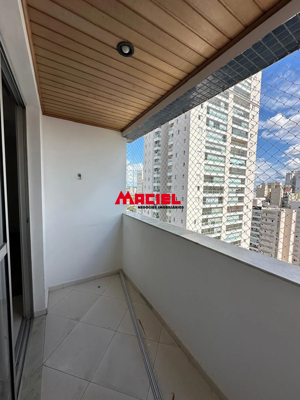 Alugar Apartamento / Padr&atilde;o em S&atilde;o Jos&eacute; dos Campos R$ 3.800,00 - Foto 15