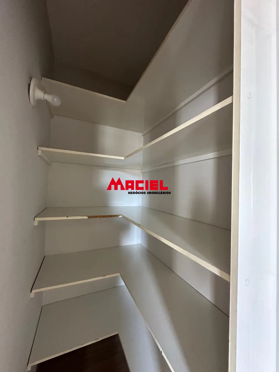 Alugar Apartamento / Padr&atilde;o em S&atilde;o Jos&eacute; dos Campos R$ 3.800,00 - Foto 16