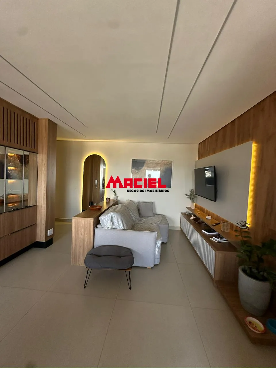 Alugar Apartamento / Padr&atilde;o em Jacare&iacute; R$ 6.300,00 - Foto 1