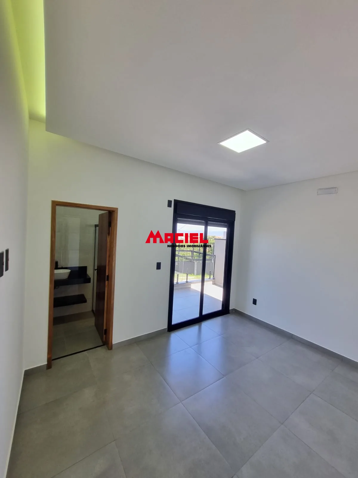 Comprar Casa / Condom&iacute;nio em Ca&ccedil;apava R$ 1.060.000,00 - Foto 4