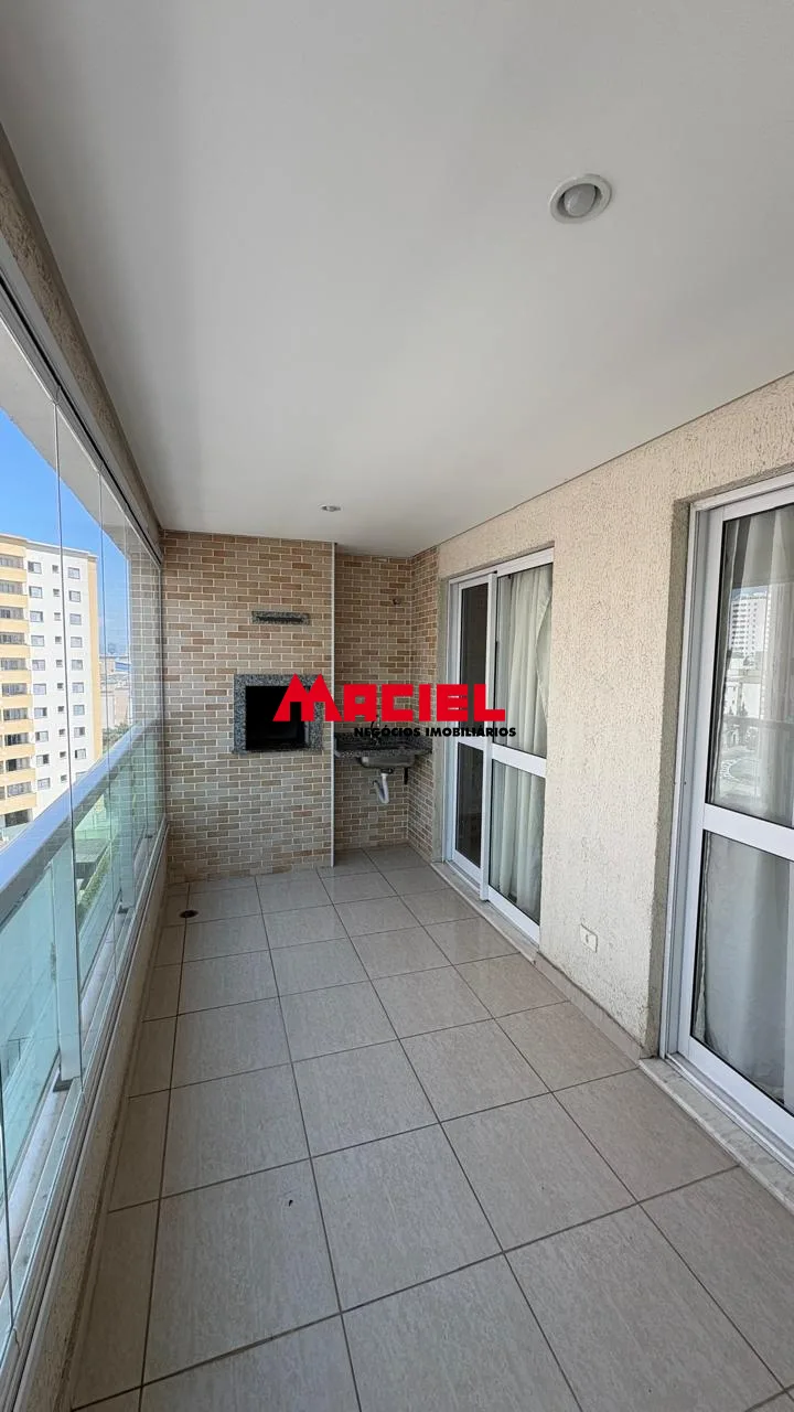 Alugar Apartamento / Padr&atilde;o em S&atilde;o Jos&eacute; dos Campos R$ 3.500,00 - Foto 4