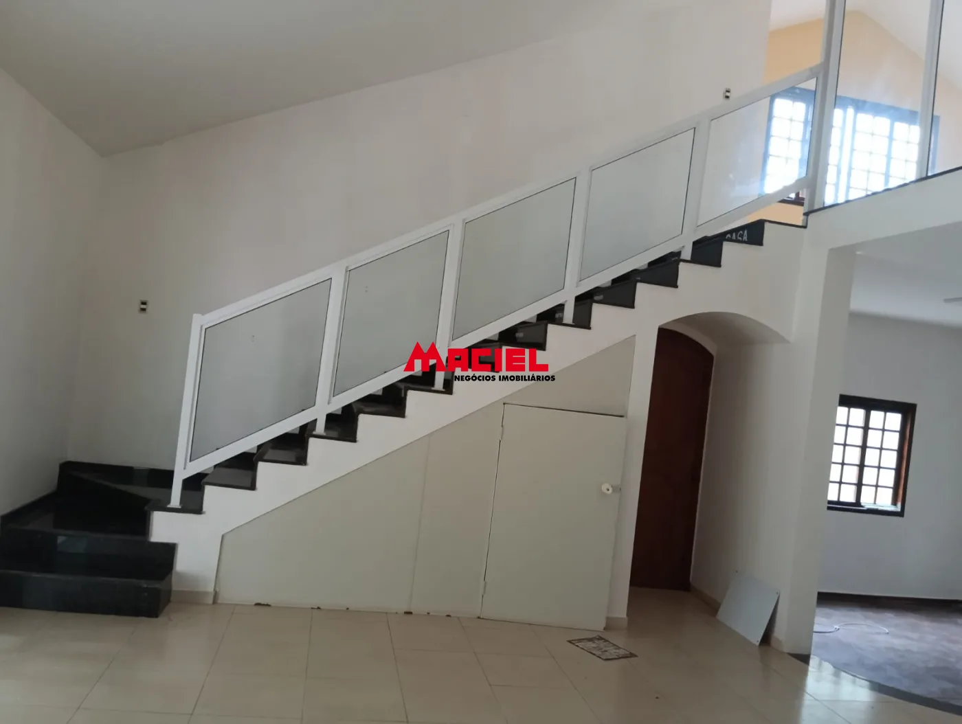Comprar Casa / Padr&atilde;o em S&atilde;o Jos&eacute; dos Campos R$ 1.860.000,00 - Foto 4