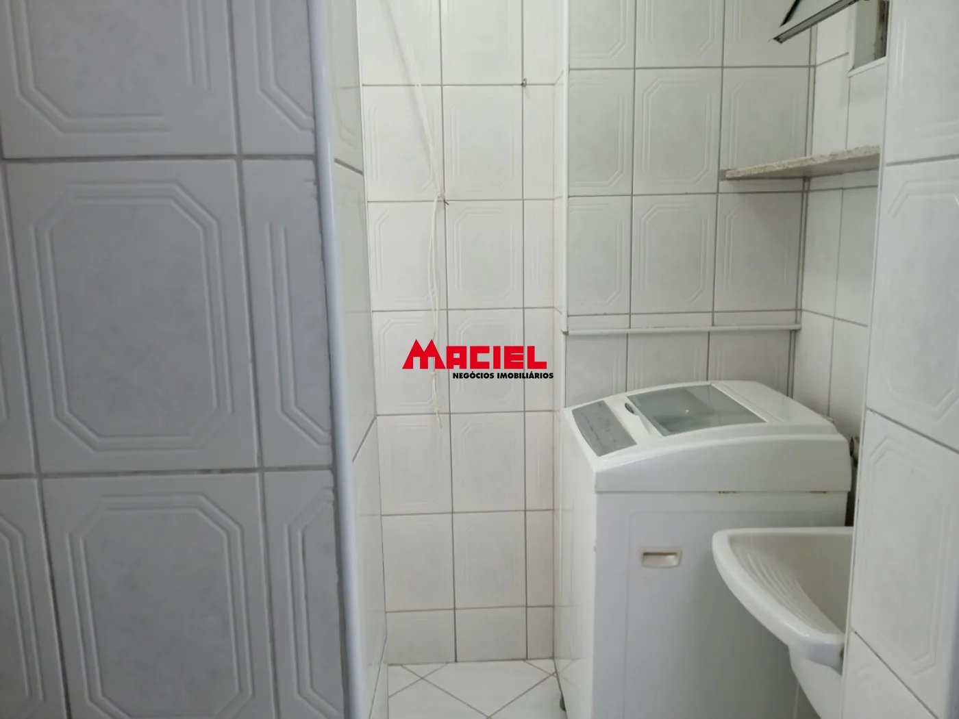 Alugar Apartamento / Padr&atilde;o em S&atilde;o Jos&eacute; dos Campos R$ 2.550,00 - Foto 3