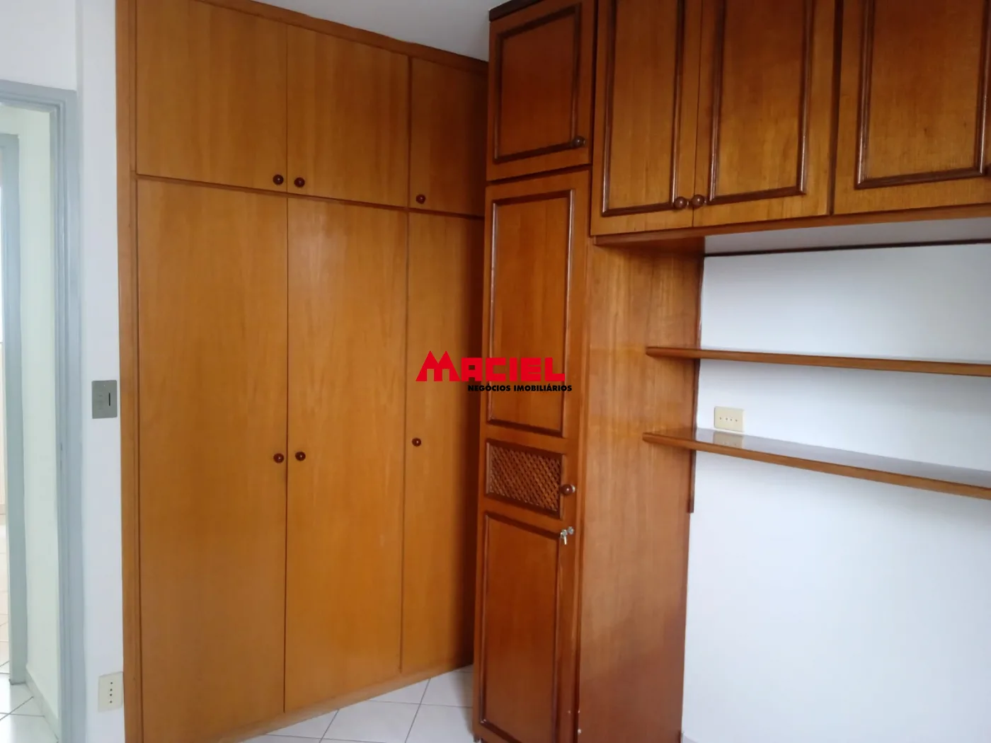 Alugar Apartamento / Padr&atilde;o em S&atilde;o Jos&eacute; dos Campos R$ 2.550,00 - Foto 12