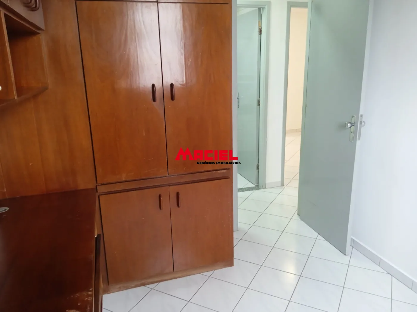 Alugar Apartamento / Padr&atilde;o em S&atilde;o Jos&eacute; dos Campos R$ 2.550,00 - Foto 14