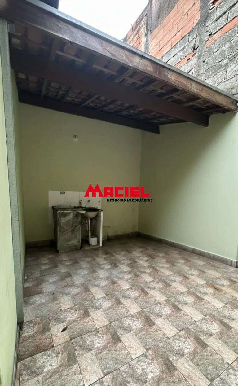 Comprar Casa / Padr&atilde;o em S&atilde;o Jos&eacute; dos Campos R$ 370.000,00 - Foto 4