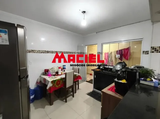 Comprar Casa / Padr&atilde;o em S&atilde;o Jos&eacute; dos Campos R$ 450.000,00 - Foto 4