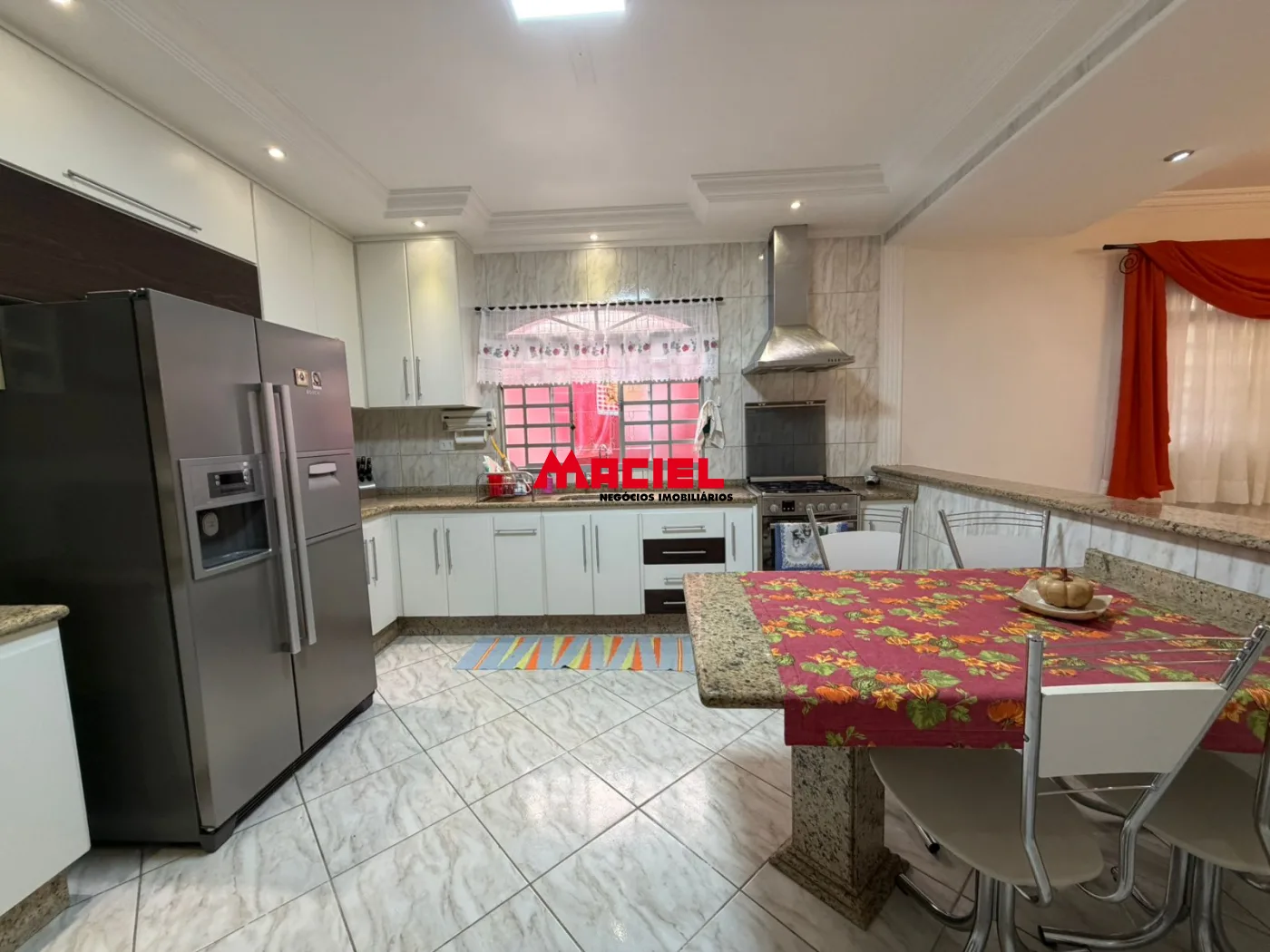 Comprar Casa / Sobrado em S&atilde;o Jos&eacute; dos Campos R$ 680.000,00 - Foto 7