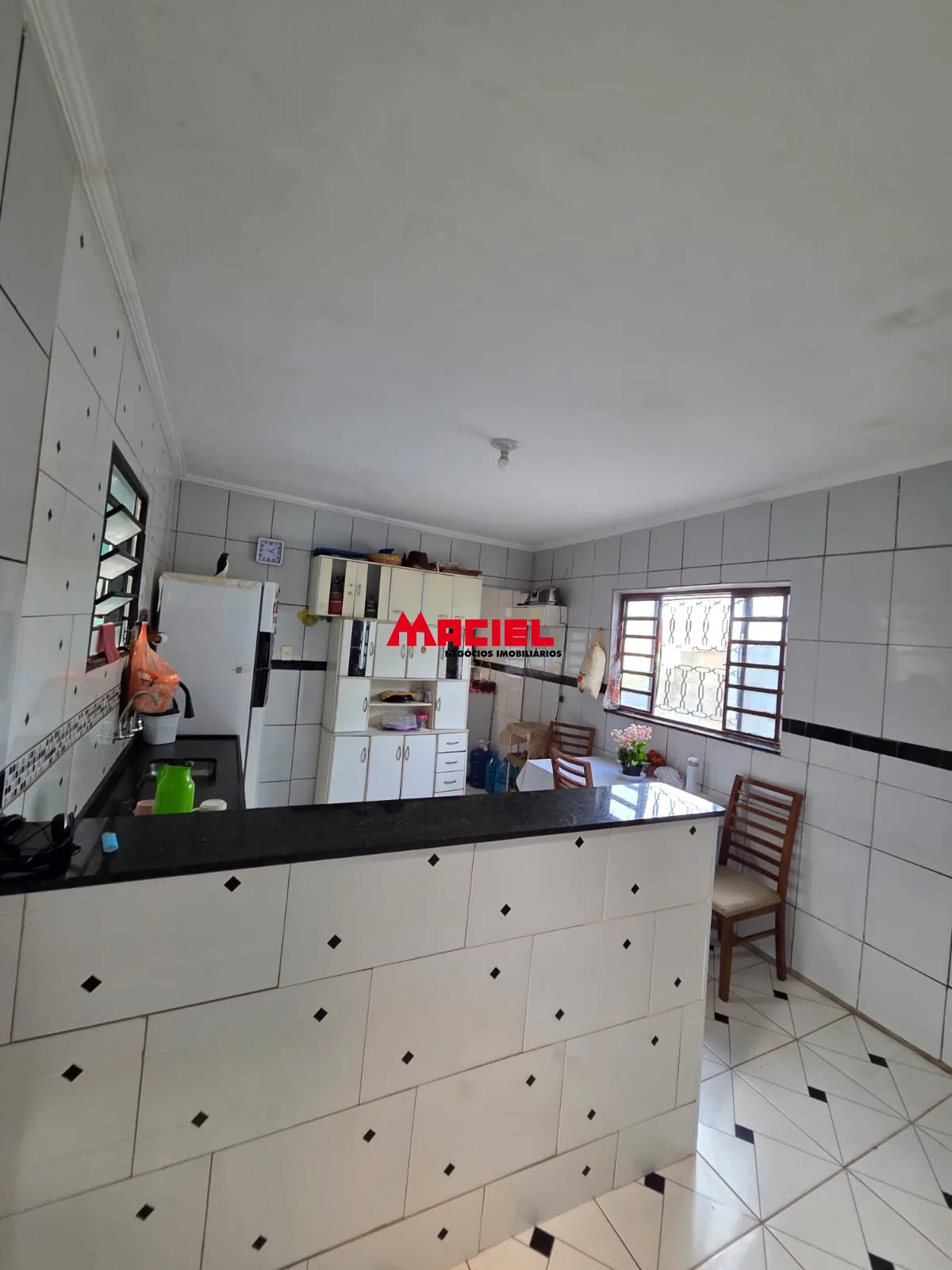 Comprar Casa / Sobrado em S&atilde;o Jos&eacute; dos Campos R$ 300.000,00 - Foto 4