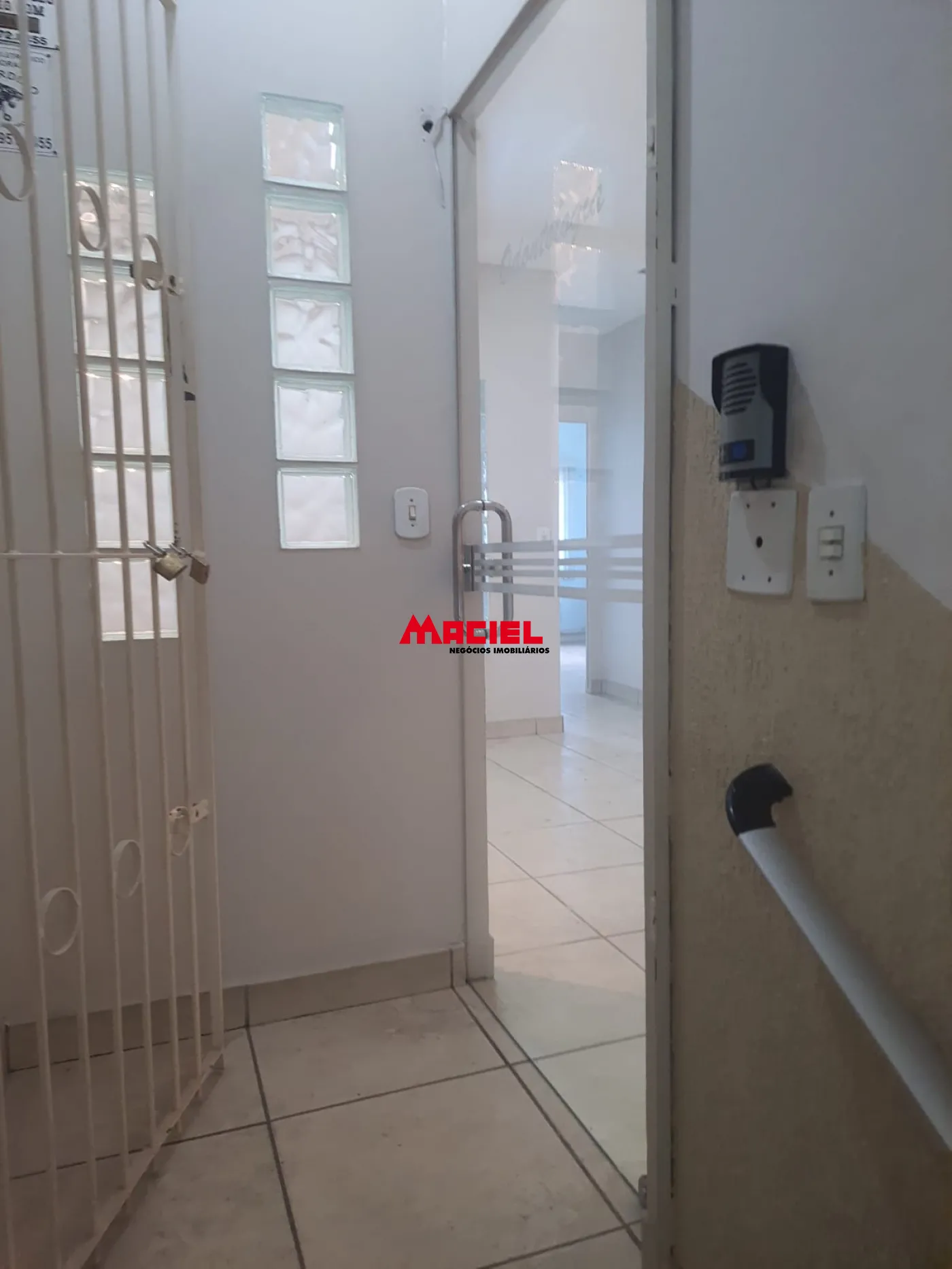 Alugar Comercial / Sala em S&atilde;o Jos&eacute; dos Campos R$ 1.650,00 - Foto 5