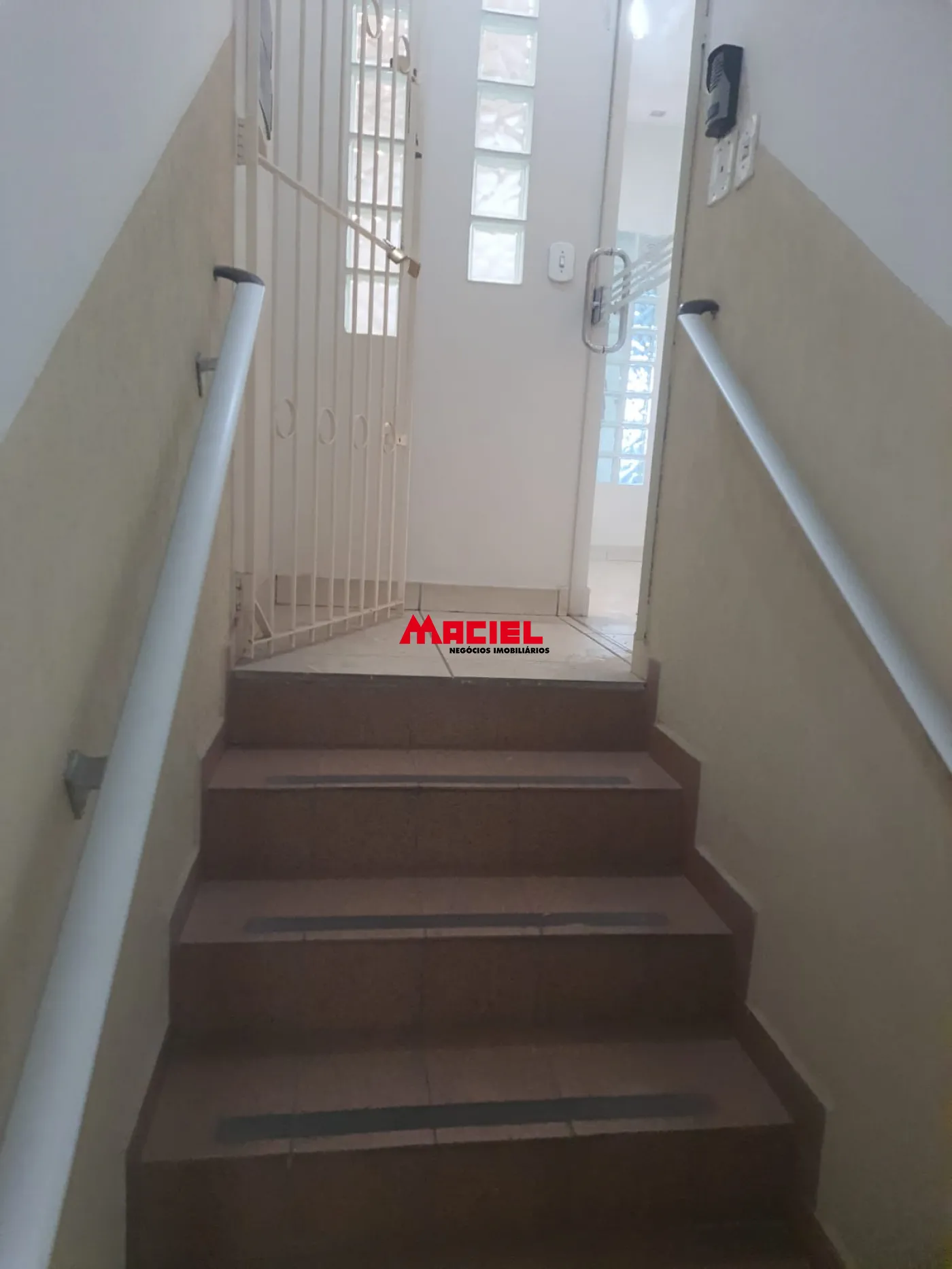 Alugar Comercial / Sala em S&atilde;o Jos&eacute; dos Campos R$ 1.650,00 - Foto 9