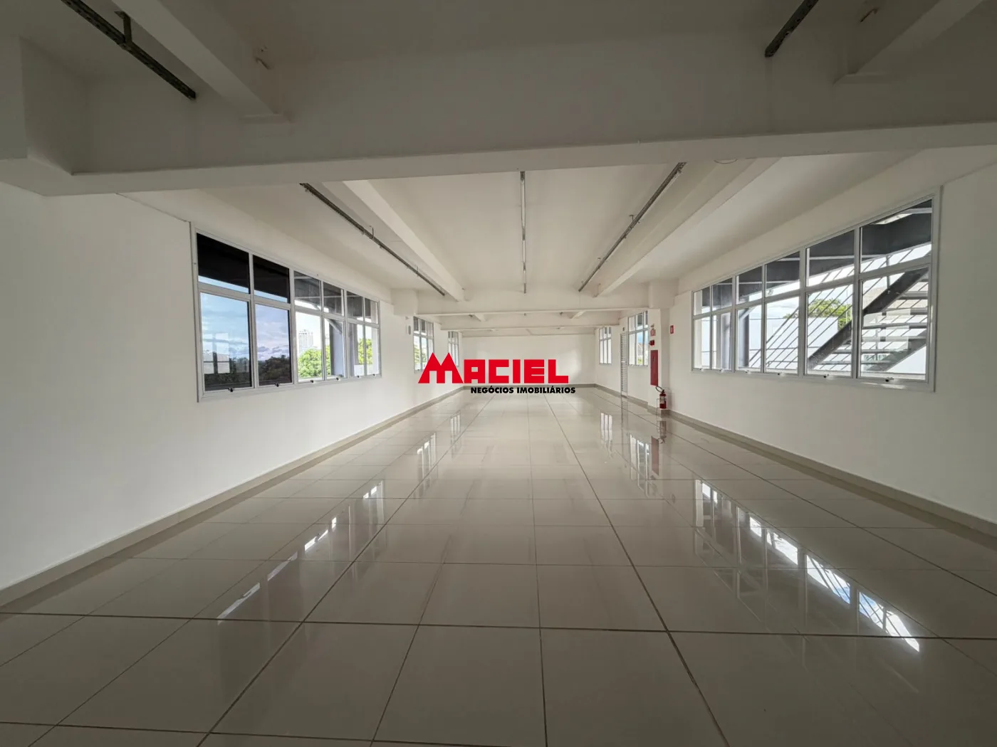 Alugar Comercial / Pr&eacute;dio em S&atilde;o Jos&eacute; dos Campos R$ 10.000,00 - Foto 8