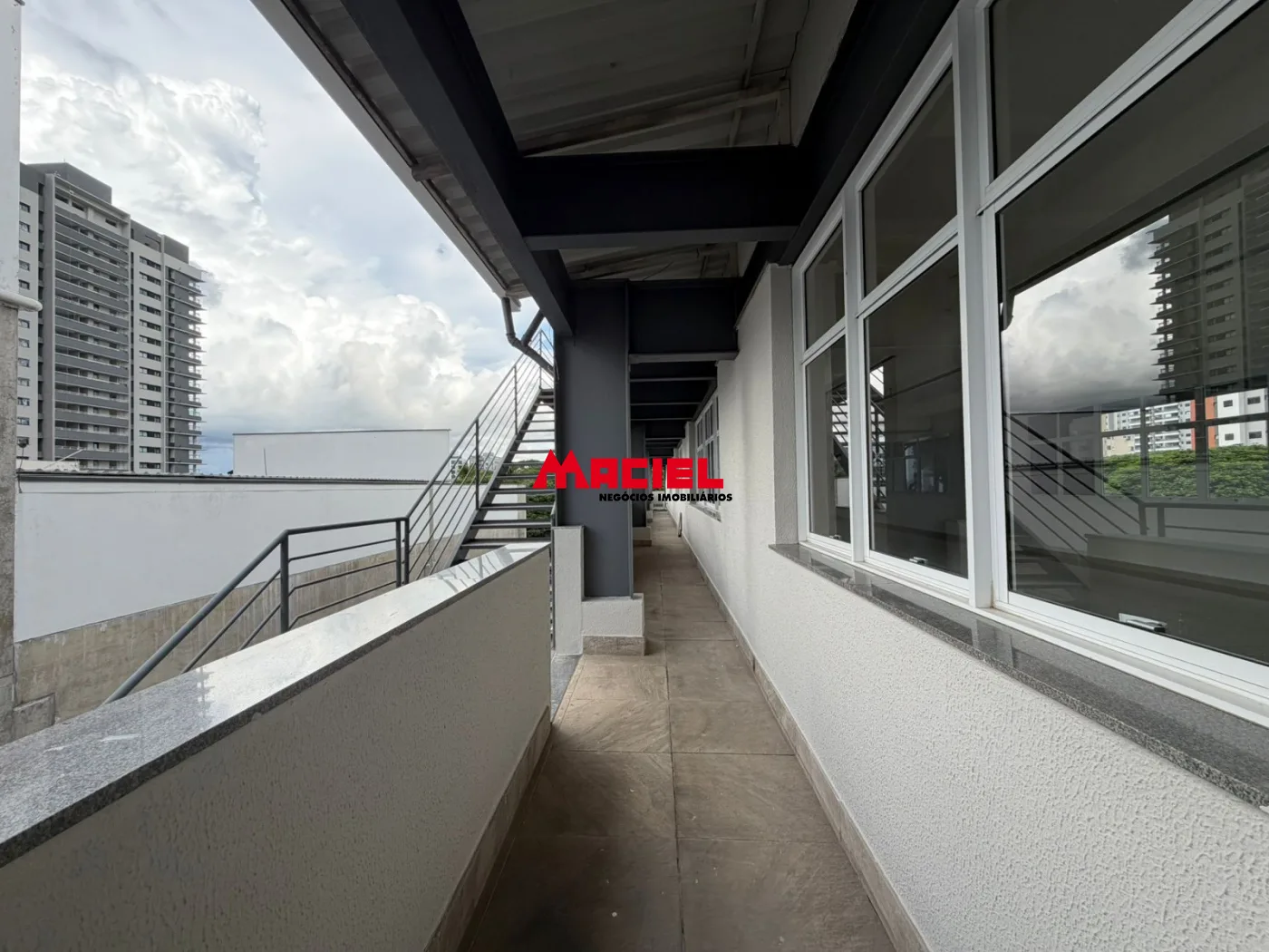 Alugar Comercial / Pr&eacute;dio em S&atilde;o Jos&eacute; dos Campos R$ 10.000,00 - Foto 9