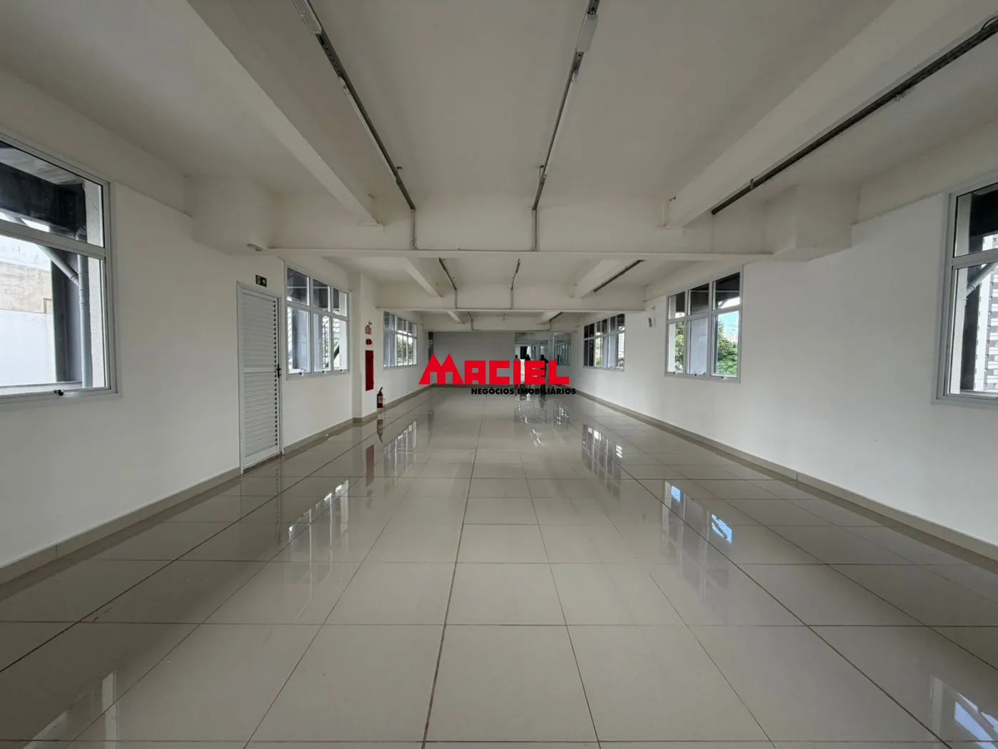 Alugar Comercial / Pr&eacute;dio em S&atilde;o Jos&eacute; dos Campos R$ 10.000,00 - Foto 13