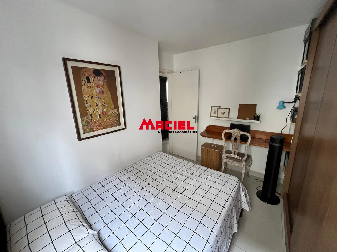 Comprar Apartamento / Padr&atilde;o em S&atilde;o Jos&eacute; dos Campos R$ 380.000,00 - Foto 11