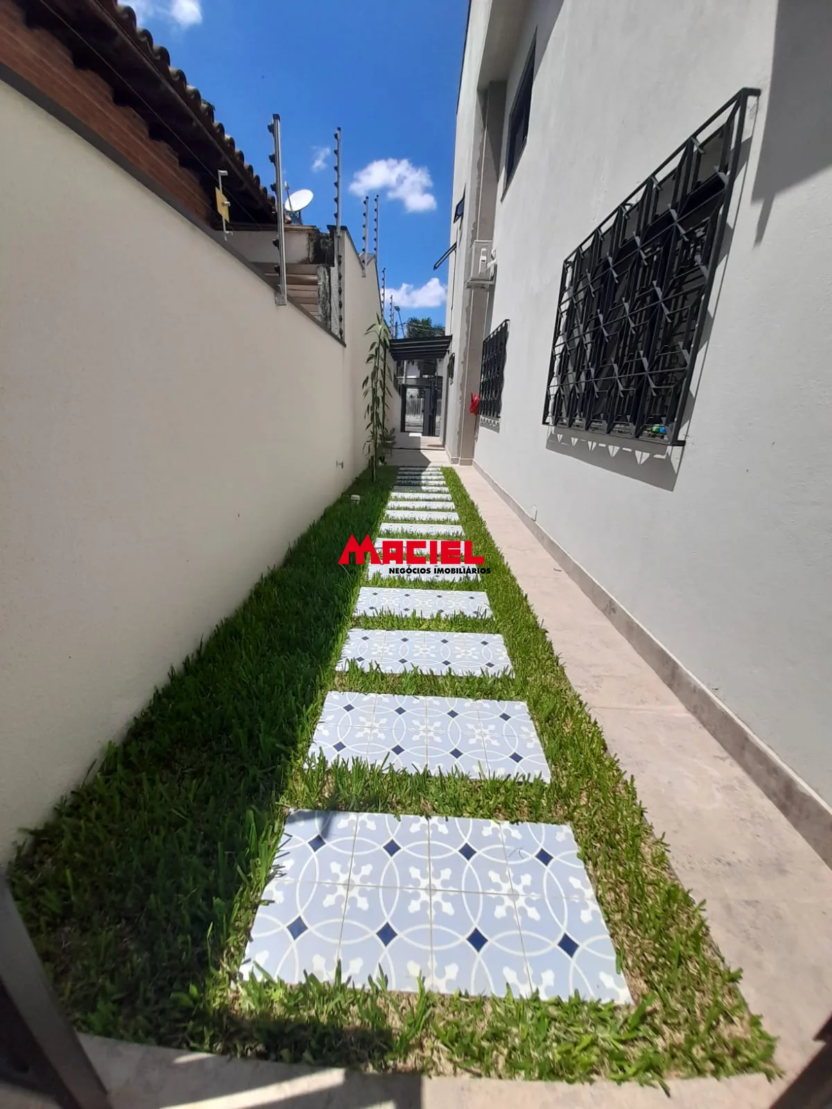 Alugar Casa / Sobrado em S&atilde;o Jos&eacute; dos Campos R$ 7.800,00 - Foto 12