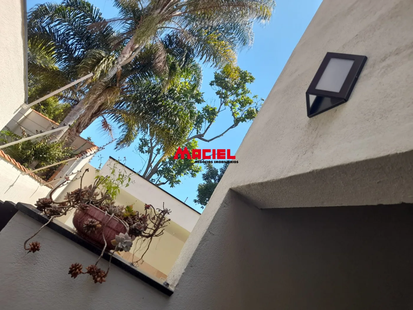 Alugar Casa / Sobrado em S&atilde;o Jos&eacute; dos Campos R$ 7.800,00 - Foto 14