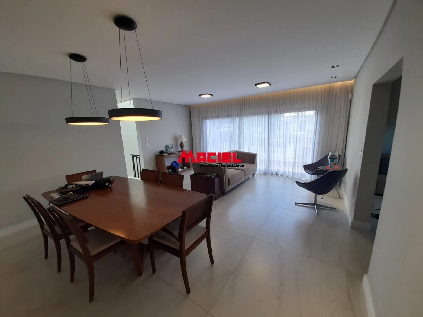 Alugar Casa / Sobrado em S&atilde;o Jos&eacute; dos Campos R$ 7.800,00 - Foto 20