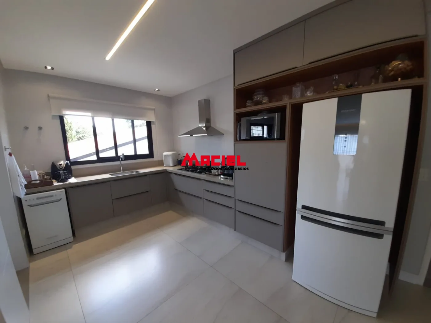 Alugar Casa / Sobrado em S&atilde;o Jos&eacute; dos Campos R$ 7.800,00 - Foto 30