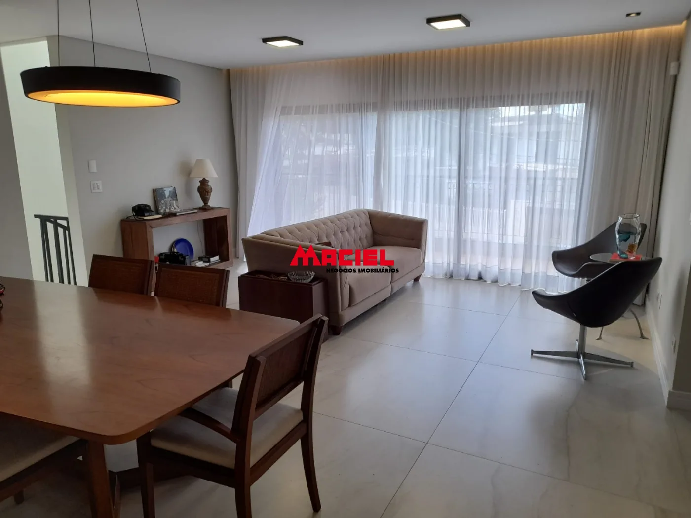 Alugar Casa / Sobrado em S&atilde;o Jos&eacute; dos Campos R$ 7.800,00 - Foto 38
