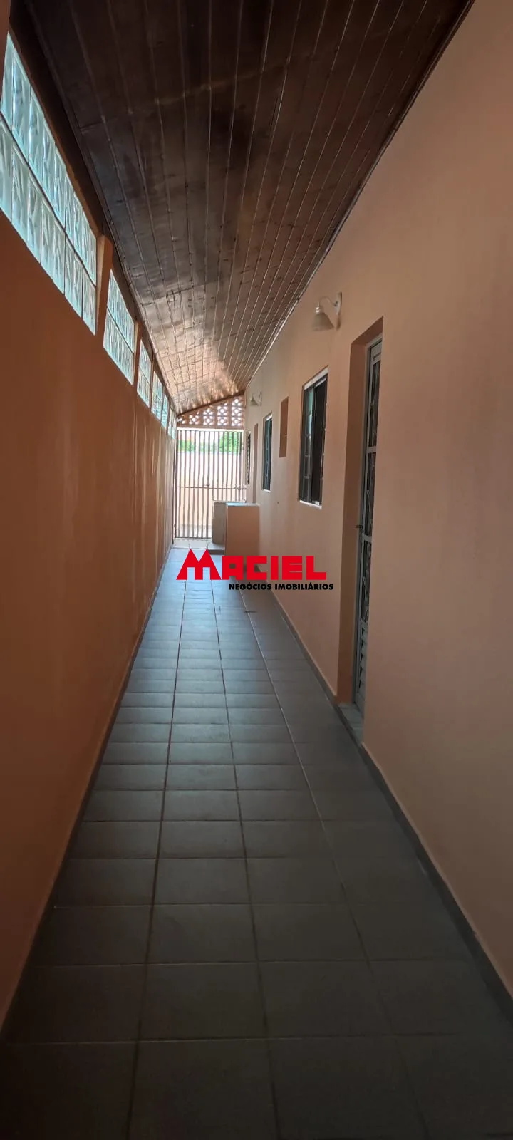 Comprar Casa / Padr&atilde;o em S&atilde;o Jos&eacute; dos Campos R$ 320.000,00 - Foto 2