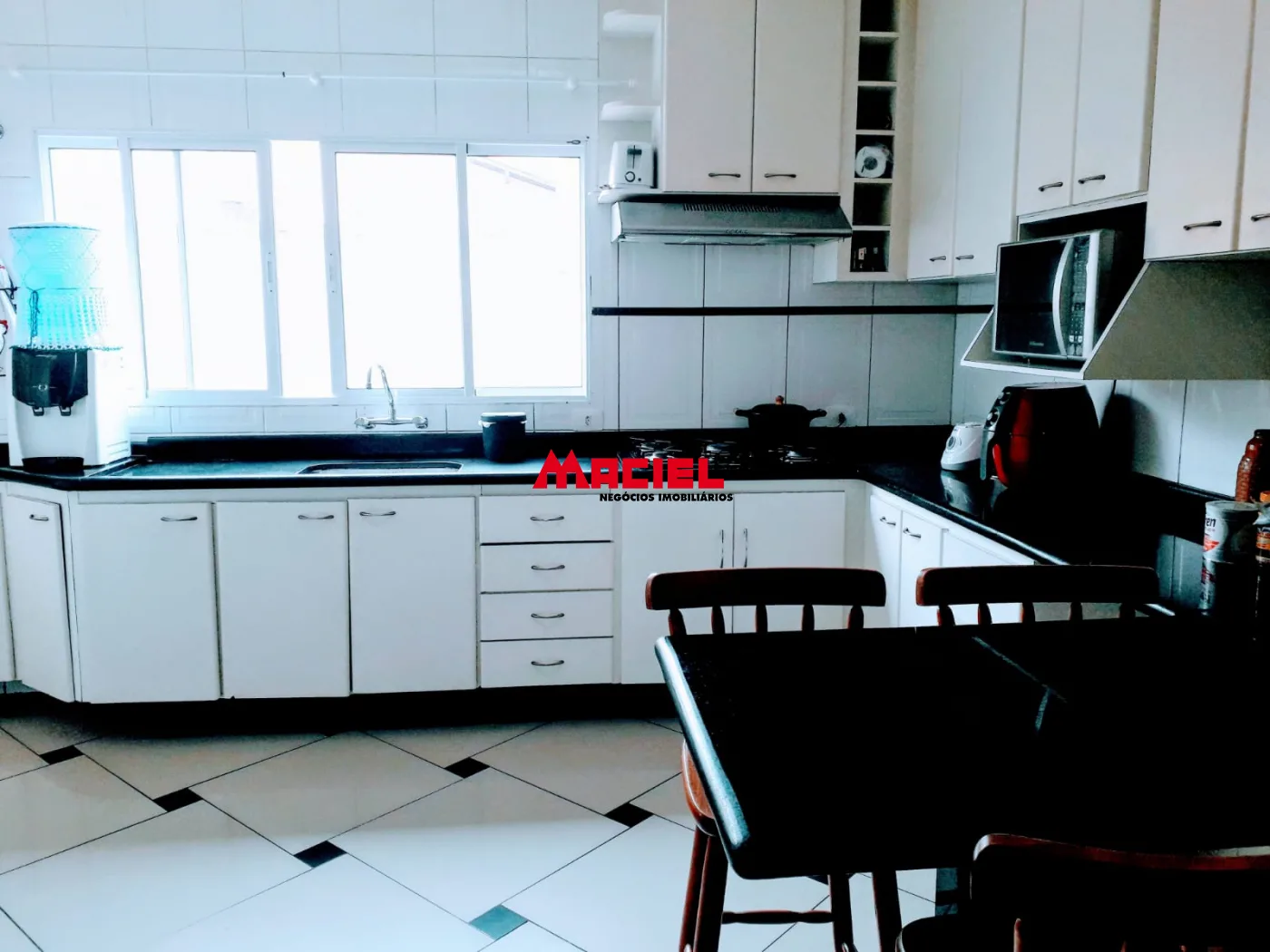 Alugar Casa / Sobrado em S&atilde;o Jos&eacute; dos Campos R$ 7.200,00 - Foto 23