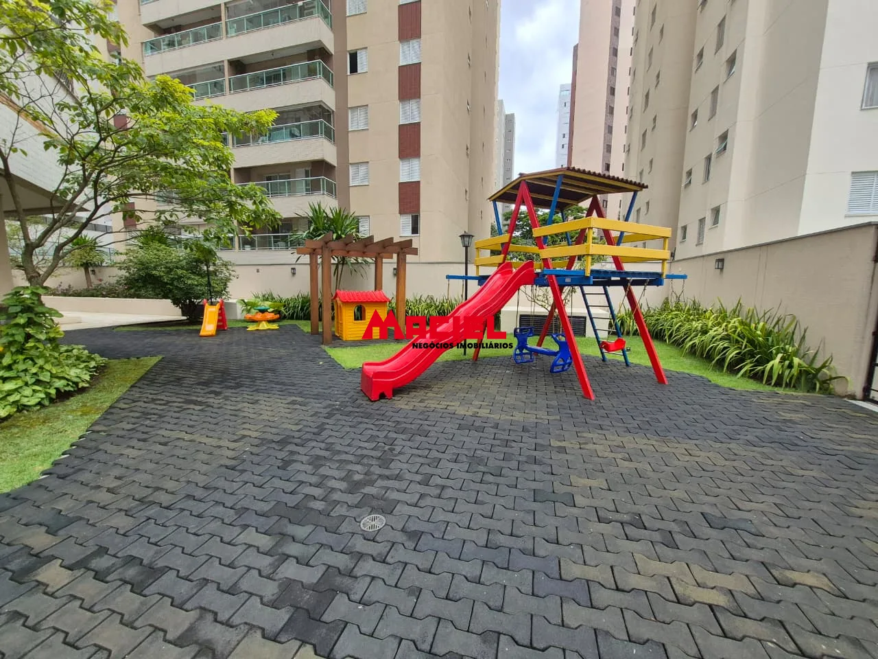 Alugar Apartamento / Mobiliado em S&atilde;o Jos&eacute; dos Campos R$ 4.700,00 - Foto 18