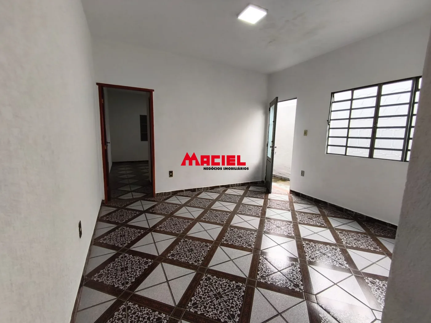 Comprar Casa / Padr&atilde;o em S&atilde;o Jos&eacute; dos Campos R$ 340.000,00 - Foto 2