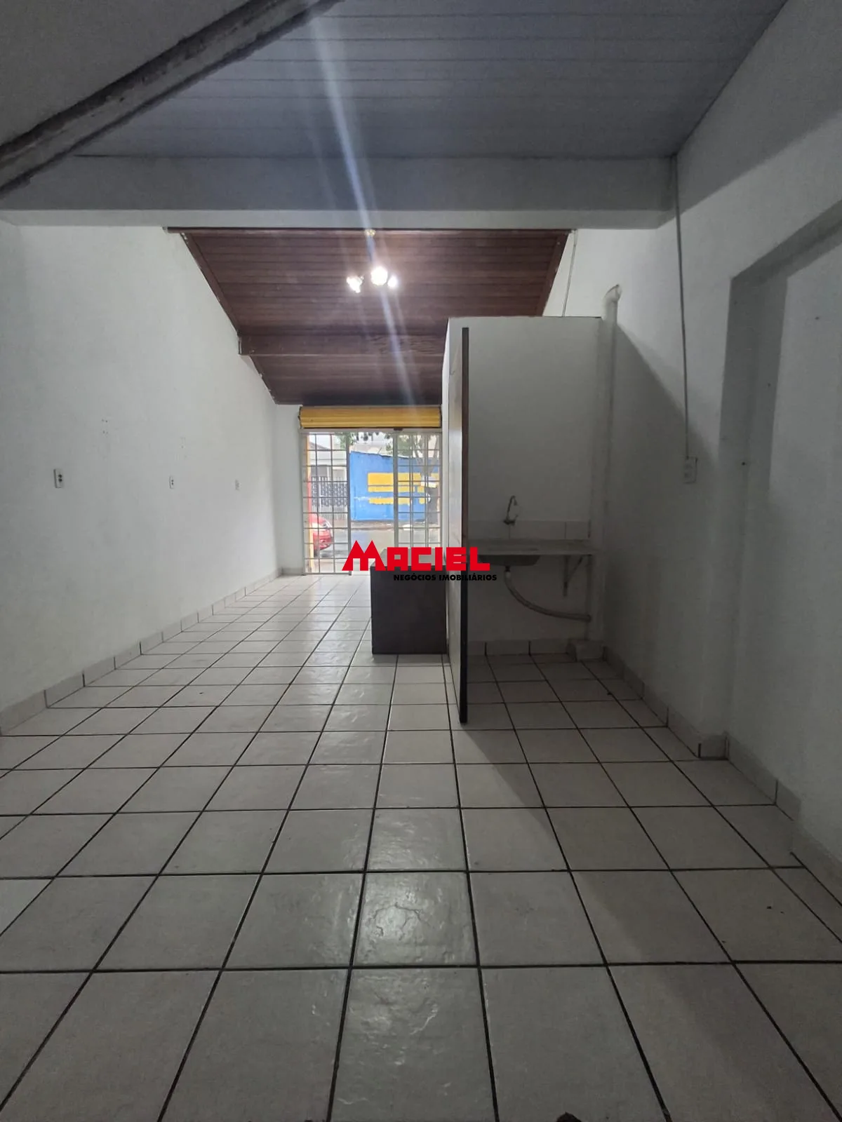 Alugar Comercial / Ponto Comercial em S&atilde;o Jos&eacute; dos Campos R$ 1.400,00 - Foto 3