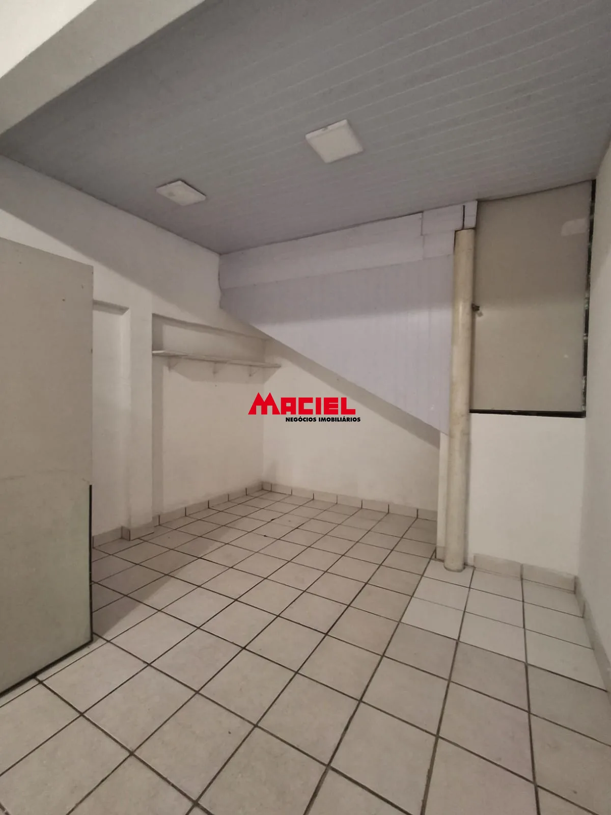 Alugar Comercial / Ponto Comercial em S&atilde;o Jos&eacute; dos Campos R$ 1.400,00 - Foto 7