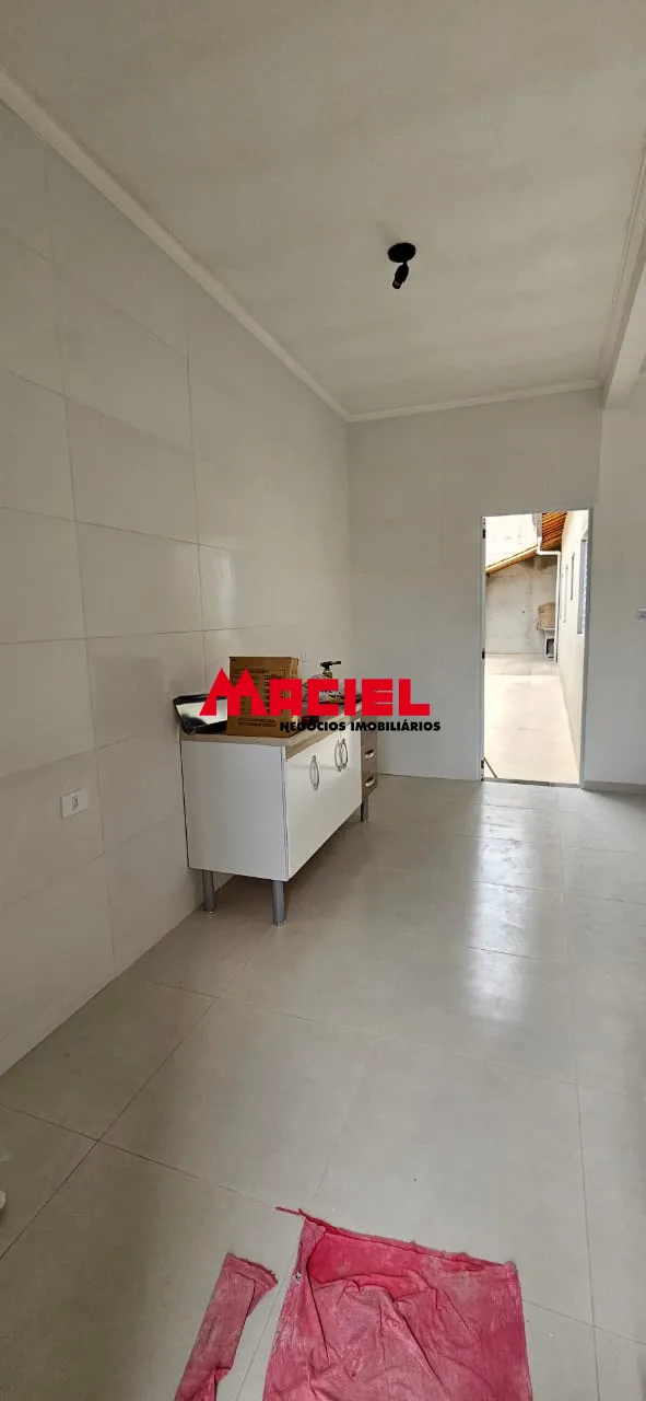 Comprar Casa / Padr&atilde;o em S&atilde;o Jos&eacute; dos Campos R$ 450.000,00 - Foto 4