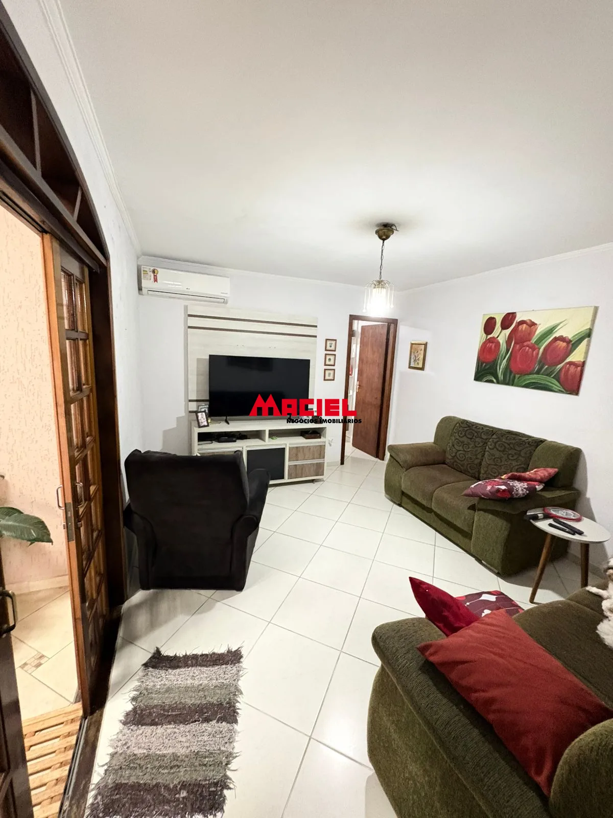 Comprar Casa / Padr&atilde;o em S&atilde;o Jos&eacute; dos Campos R$ 670.000,00 - Foto 1