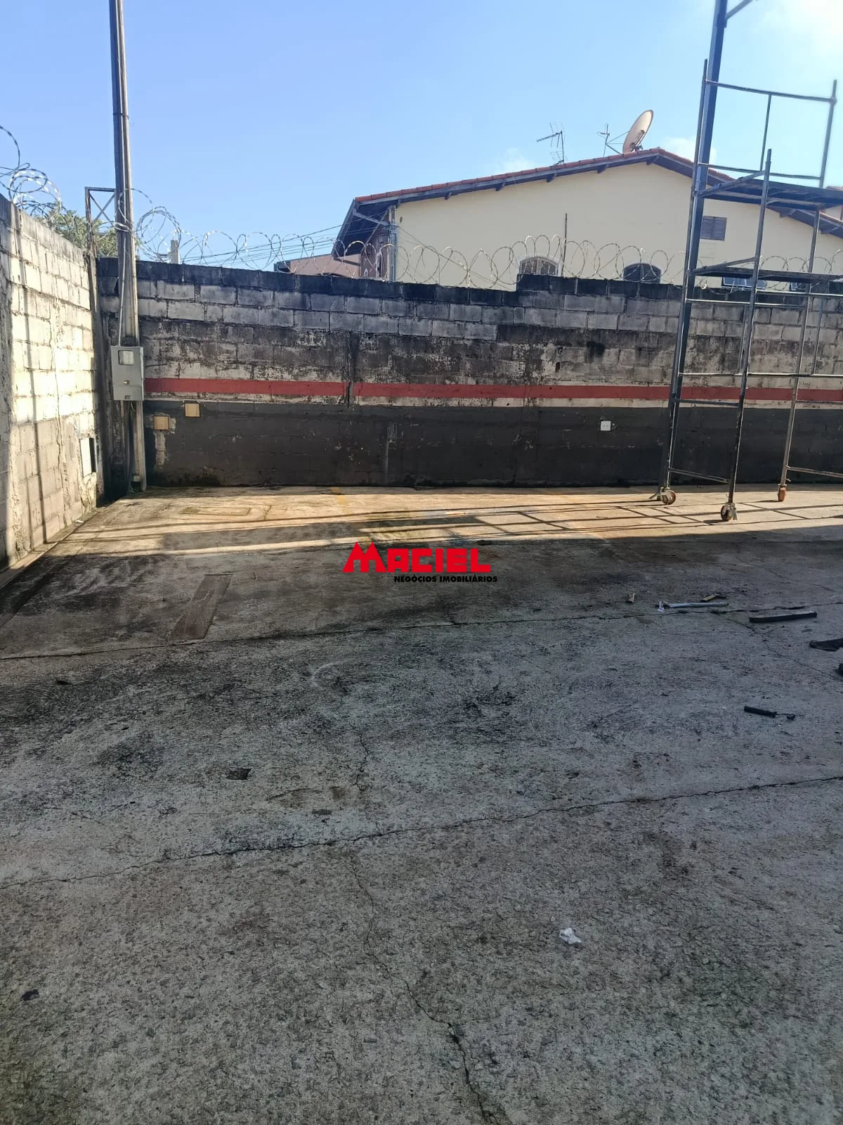 Alugar Comercial / Galp&atilde;o em S&atilde;o Jos&eacute; dos Campos R$ 8.000,00 - Foto 9