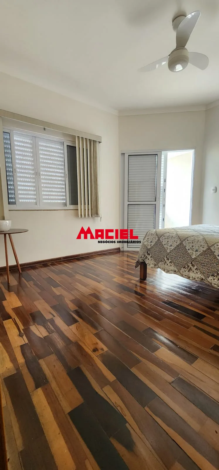 Comprar Casa / Sobrado em S&atilde;o Jos&eacute; dos Campos R$ 1.200.000,00 - Foto 12