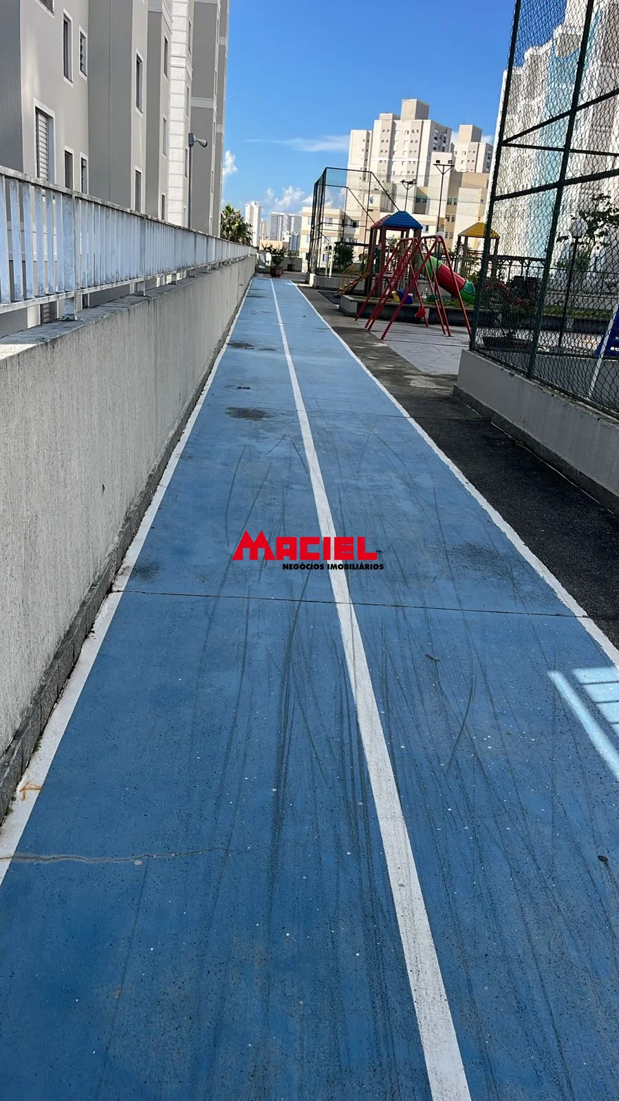 Alugar Apartamento / Padr&atilde;o em S&atilde;o Jos&eacute; dos Campos R$ 2.100,00 - Foto 14