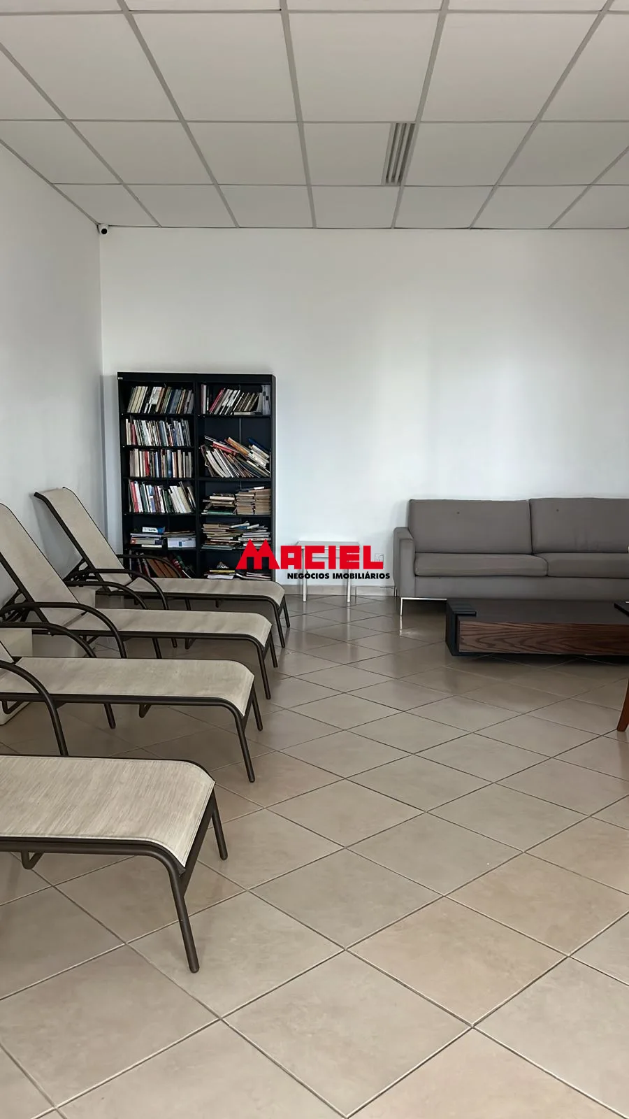 Alugar Apartamento / Padr&atilde;o em S&atilde;o Jos&eacute; dos Campos R$ 2.100,00 - Foto 32