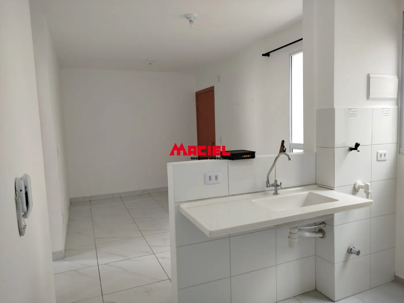 Alugar Apartamento / Padr&atilde;o em S&atilde;o Jos&eacute; dos Campos R$ 1.100,00 - Foto 2