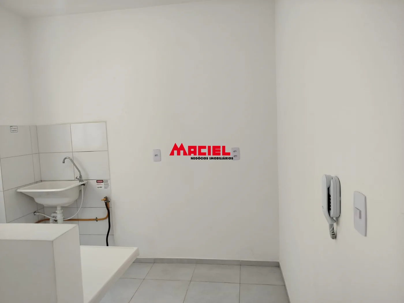 Alugar Apartamento / Padr&atilde;o em S&atilde;o Jos&eacute; dos Campos R$ 1.100,00 - Foto 3