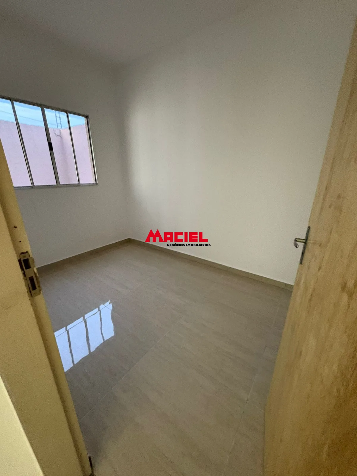 Alugar Casa / Sobrado em Jacare&iacute; R$ 3.000,00 - Foto 14