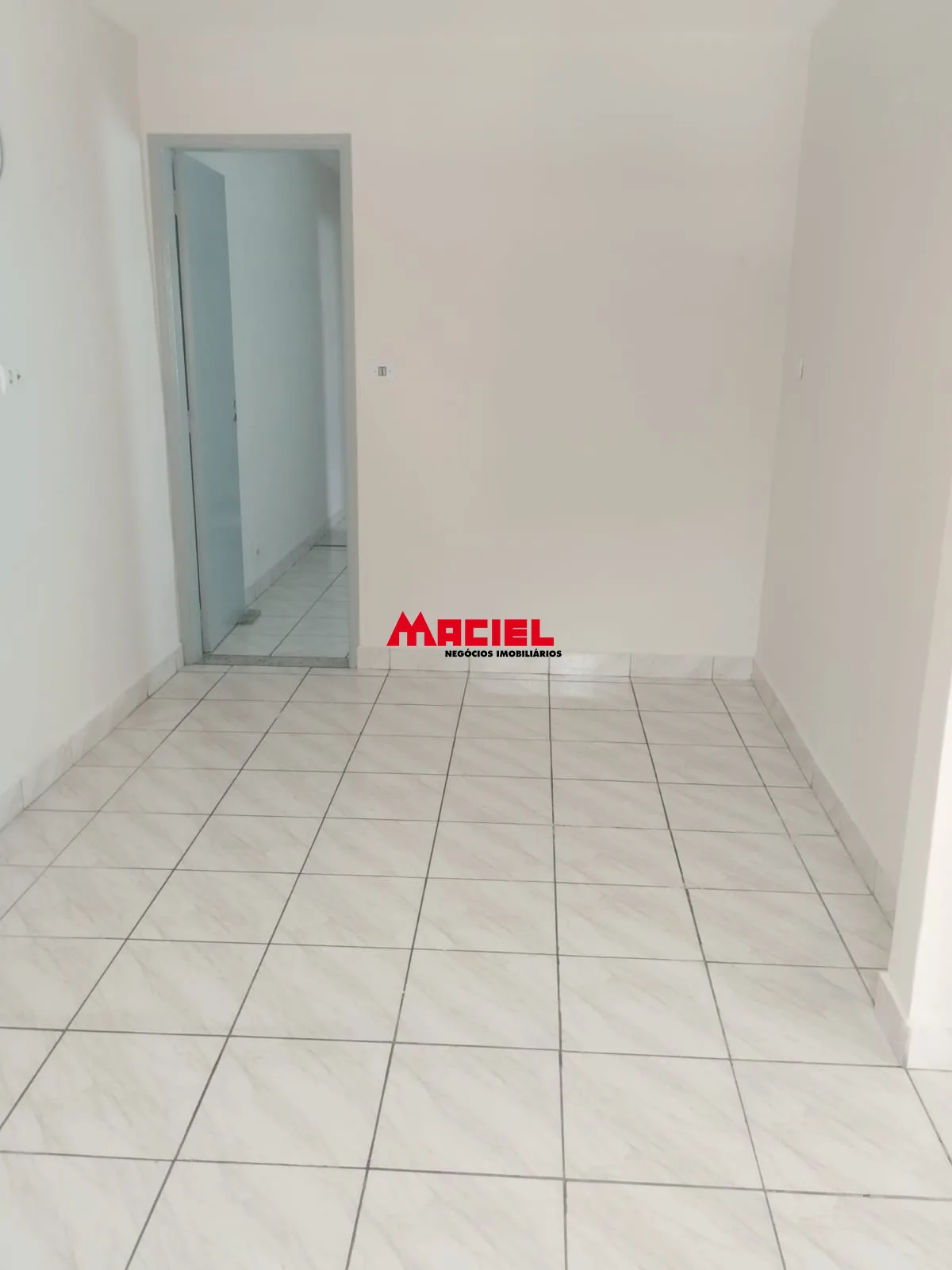 Alugar Casa / Padr&atilde;o em S&atilde;o Jos&eacute; dos Campos R$ 2.590,00 - Foto 1