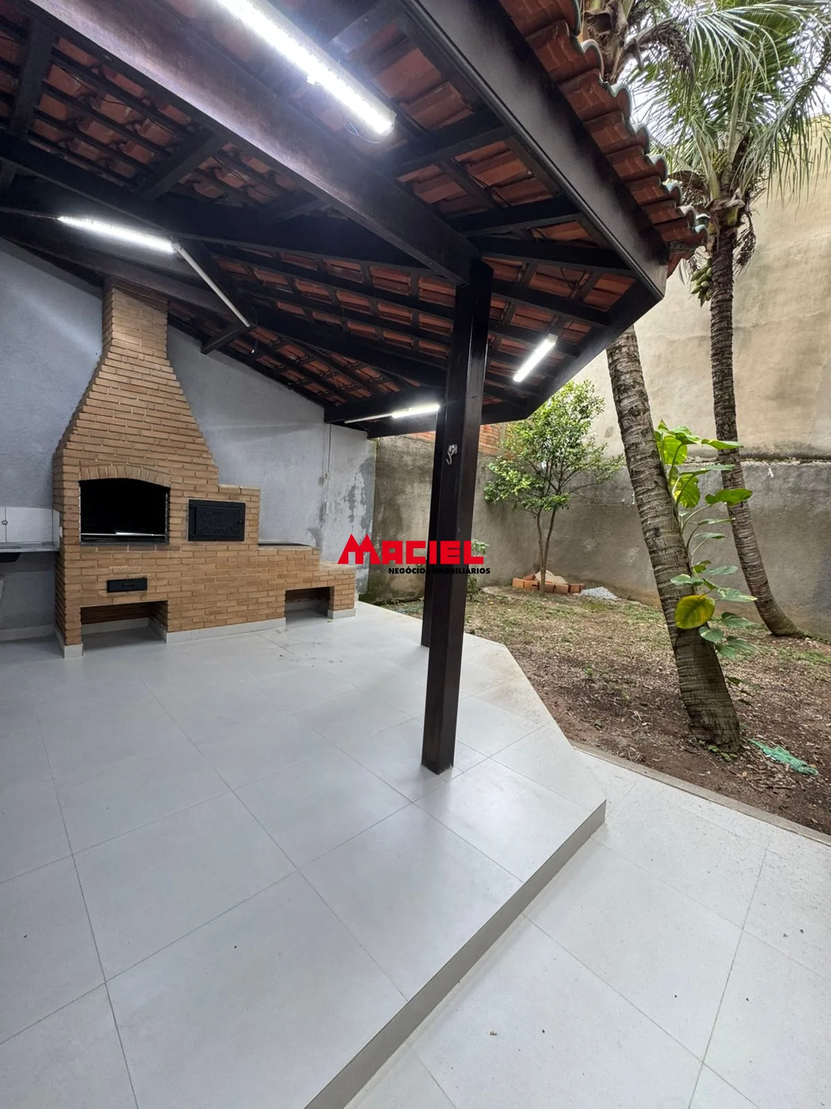 Alugar Casa / Sobrado em Jacare&iacute; R$ 4.500,00 - Foto 8