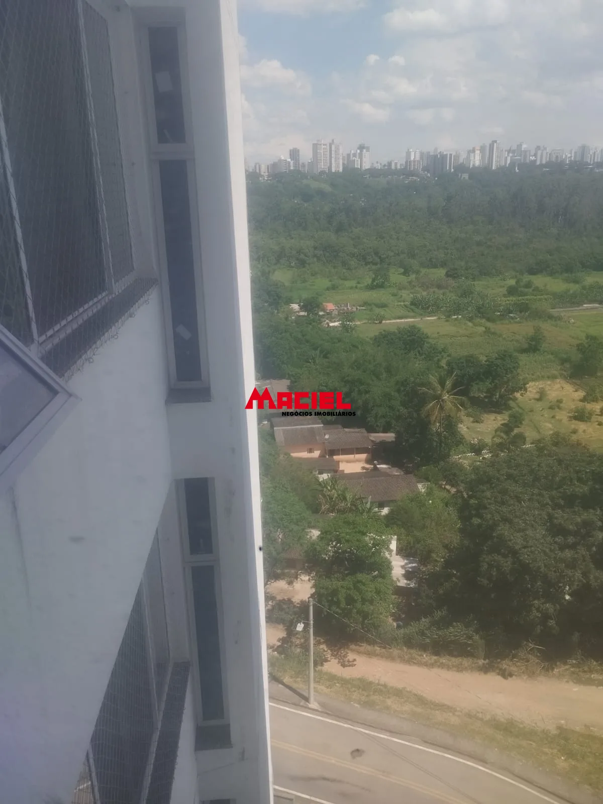 Alugar Apartamento / Padr&atilde;o em S&atilde;o Jos&eacute; dos Campos R$ 1.650,00 - Foto 11